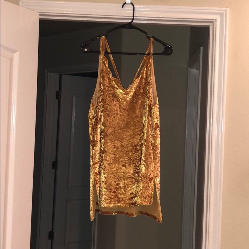 Umgee velvet top